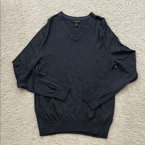 Banana Republic Black V-Neck Sweater Classic Knit